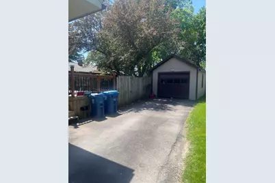 814 Iowa Avenue, Aurora, IL 60506 - Photo 23