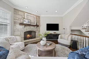7 S Quincy St, Hinsdale, IL 60521 - Photo 13