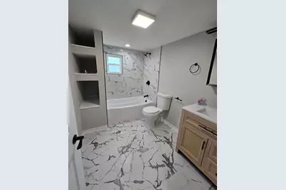 10615 Schubert Avenue, Melrose Park, IL 60164 - Photo 9