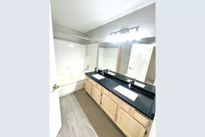 111 N Woodbury Lane, Lake Bluff, IL 60044 - Photo 21