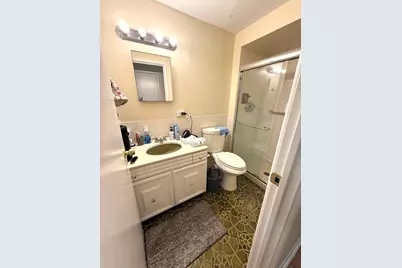 3900 W 95th Street #305, Evergreen Park, IL 60805 - Photo 9