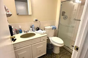 3900 W 95th St, Evergreen Park, IL 60805 - Photo 9