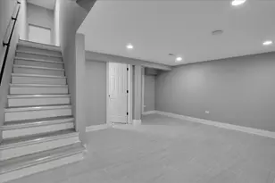 735 E 105th St, Chicago, IL 60628 - Photo 27