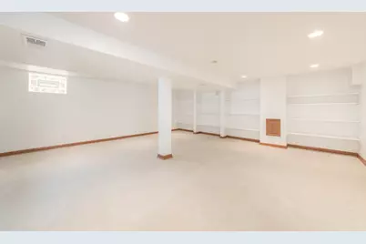 4846 W Foster Avenue, Chicago, IL 60630 - Photo 19