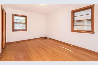 4846 W Foster Avenue, Chicago, IL 60630 - Photo 17