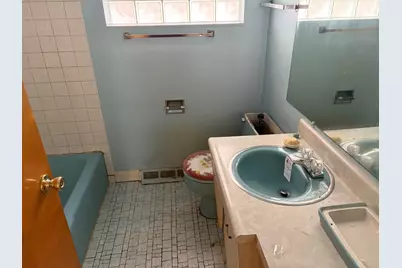 10031 S Forest Avenue, Chicago, IL 60628 - Photo 7