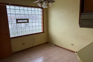 10031 S Forest Ave, Chicago, IL 60628 - Photo 13