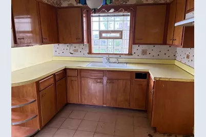 10031 S Forest Avenue, Chicago, IL 60628 - Photo 11