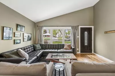 24 E Congress Street, Villa Park, IL 60181 - Photo 3