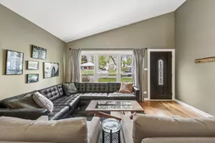24 E Congress St, Villa Park, IL 60181 - Photo 3