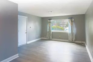 1412 Carol Ct, Palatine, IL 60074 - Photo 3