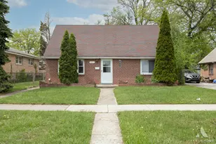 310 Paxton Ave, Calumet City, IL 60409 - Photo 1