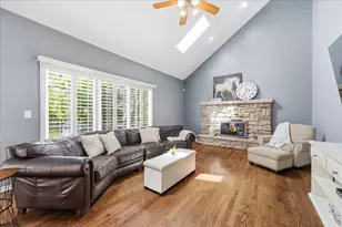 2607 Bangert Ct, Naperville, IL 60564 - Photo 9