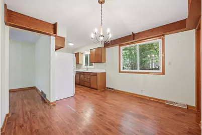 324 Birchwood Lane, Dekalb, IL 60115 - Photo 11