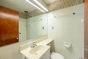 5610 N Ottawa Ave, Chicago, IL 60631 - Photo 9