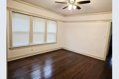 7826 S Bennett Avenue #1, Chicago, IL 60649 - Photo 5