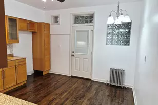 7826 S Bennett Ave, Chicago, IL 60649 - Photo 17