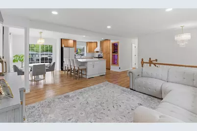 25 N Prindle Avenue, Arlington Heights, IL 60004 - Photo 3