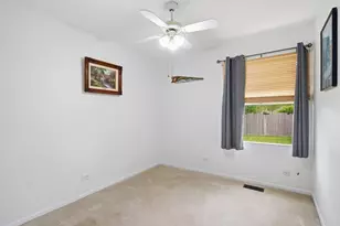 1375 Borden Dr, Elgin, IL 60120 - Photo 13