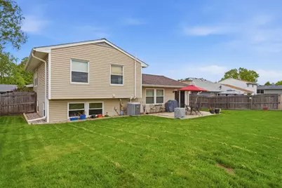 1375 Borden Drive, Elgin, IL 60120 - Photo 23