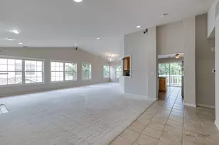 552 Saddlebrook Ln, Vernon Hills, IL 60061 - Photo 5