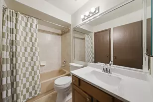 1 W Stonebridge Ct, Palos Hills, IL 60465 - Photo 15