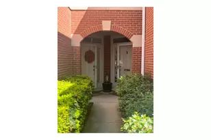4252 W Harrington Ln, Chicago, IL 60646 - Photo 3