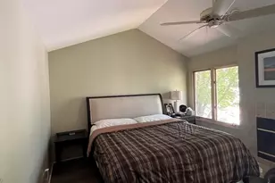 4252 W Harrington Ln, Chicago, IL 60646 - Photo 25