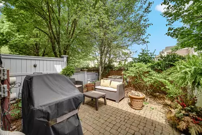 4252 W Harrington Lane, Chicago, IL 60646 - Photo 9