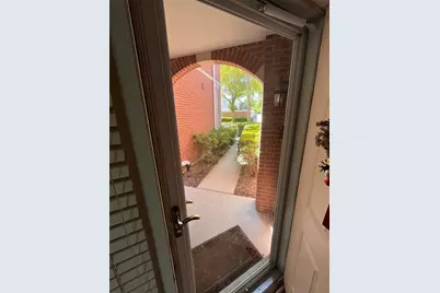 4252 W Harrington Lane, Chicago, IL 60646 - Photo 5