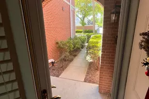 4252 W Harrington Ln, Chicago, IL 60646 - Photo 5