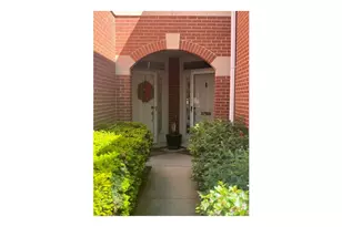 4252 W Harrington Ln, Chicago, IL 60646 - Photo 9