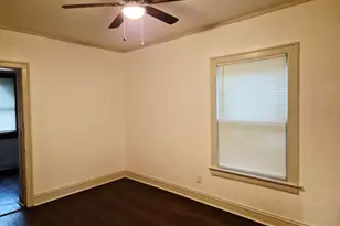 7826 S Bennett Ave, Chicago, IL 60649 - Photo 13