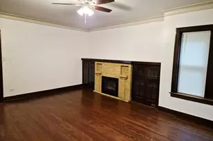 7826 S Bennett Ave, Chicago, IL 60649 - Photo 3