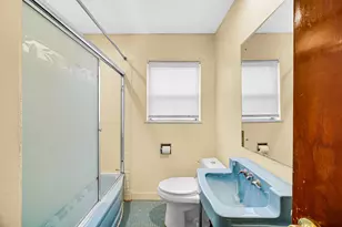 7248 N Ridge Blvd, Chicago, IL 60645 - Photo 19