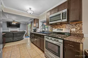 2238 Highfield Ln, Aurora, IL 60504 - Photo 11