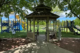 1013 Club Lake Dr, Antioch, IL 60002 - Photo 33