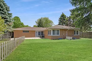 801 N Alann Dr, Joliet, IL 60435 - Photo 15