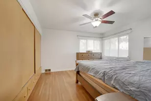 801 N Alann Dr, Joliet, IL 60435 - Photo 9