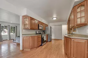 801 N Alann Dr, Joliet, IL 60435 - Photo 5