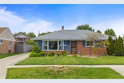 1076 S 3rd Avenue, Des Plaines, IL 60016 - Photo 1