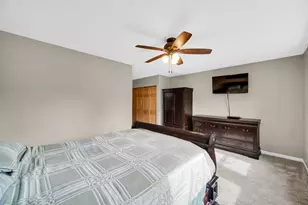 2300 Appleby Dr, Wheaton, IL 60189 - Photo 11