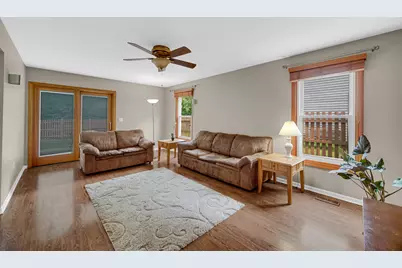 2300 Appleby Drive, Wheaton, IL 60189 - Photo 5