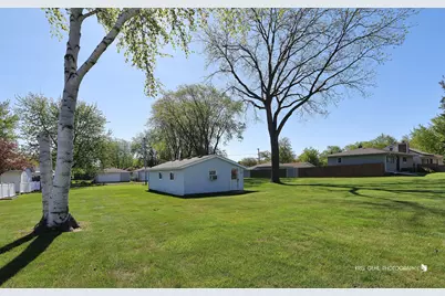 2031 Gilboa Avenue, Zion, IL 60099 - Photo 11