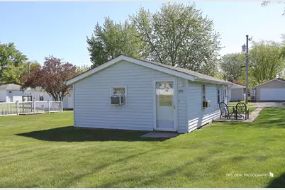 2031 Gilboa Avenue, Zion, IL 60099 - Photo 1