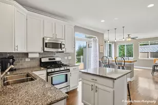 6802 Ayre Dr, McHenry, IL 60050 - Photo 13