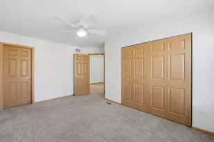 1357 W Alder Creek Dr, Romeoville, IL 60446 - Photo 15