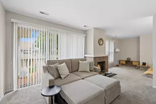 240 Southwick Ct, Vernon Hills, IL 60061 - Photo 3
