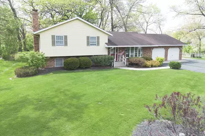 10594 Grover Oaks Road, Roscoe, IL 61073 - Photo 9