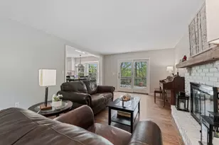 635 Oakview Dr, Algonquin, IL 60102 - Photo 15